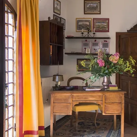 Solcio Sleeps 6 Air Con Wifi Villa *